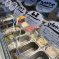 明宝ジェラート 郡上明宝発祥の大人気ジェラートの本店。ポテトも神がかる美味しさ!