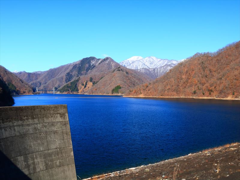 徳山湖　徳山ダム